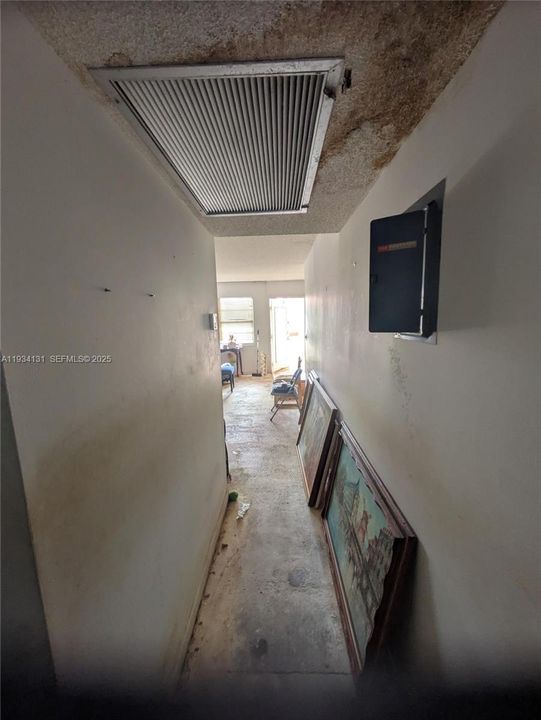 待售: $99,000 (2 贝兹, 2 浴室, 983 平方英尺)