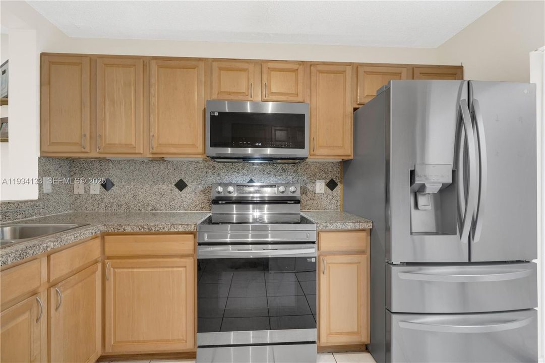 For Sale: $499,000 (3 beds, 2 baths, 1456 Square Feet)