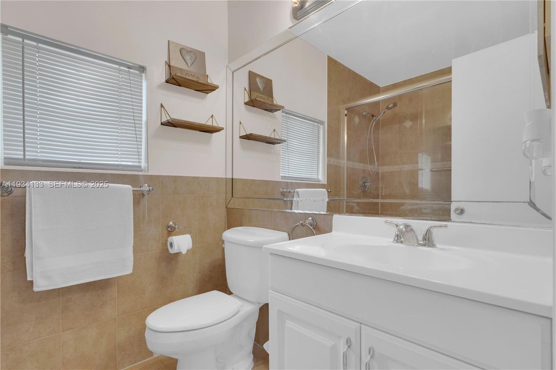 For Sale: $499,000 (3 beds, 2 baths, 1456 Square Feet)