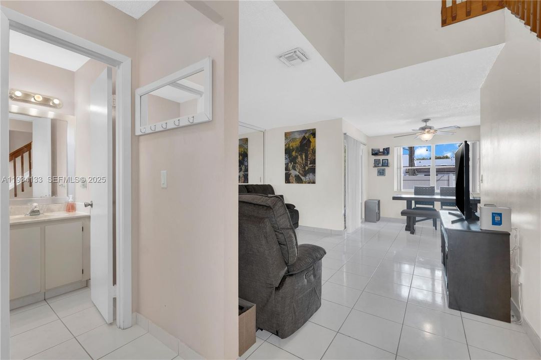 For Sale: $499,000 (3 beds, 2 baths, 1456 Square Feet)