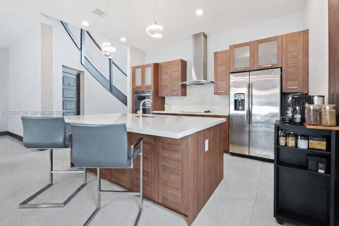 En Venta: $1,199,000 (4 camas, 3 baños, 2847 Pies cuadrados)