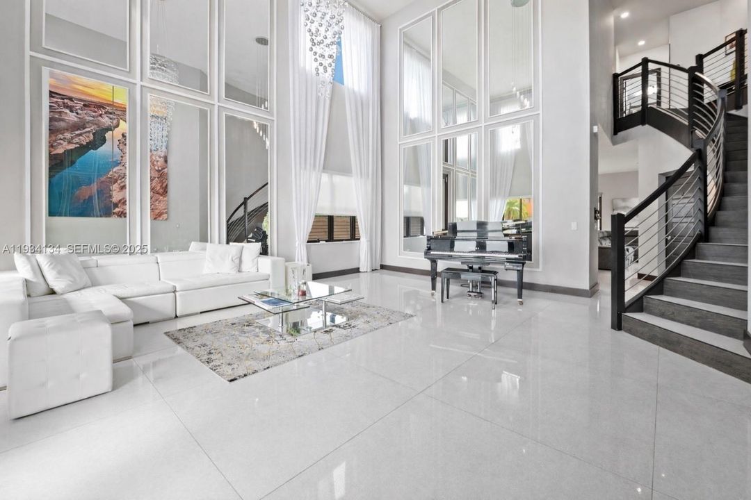 En Venta: $1,199,000 (4 camas, 3 baños, 2847 Pies cuadrados)