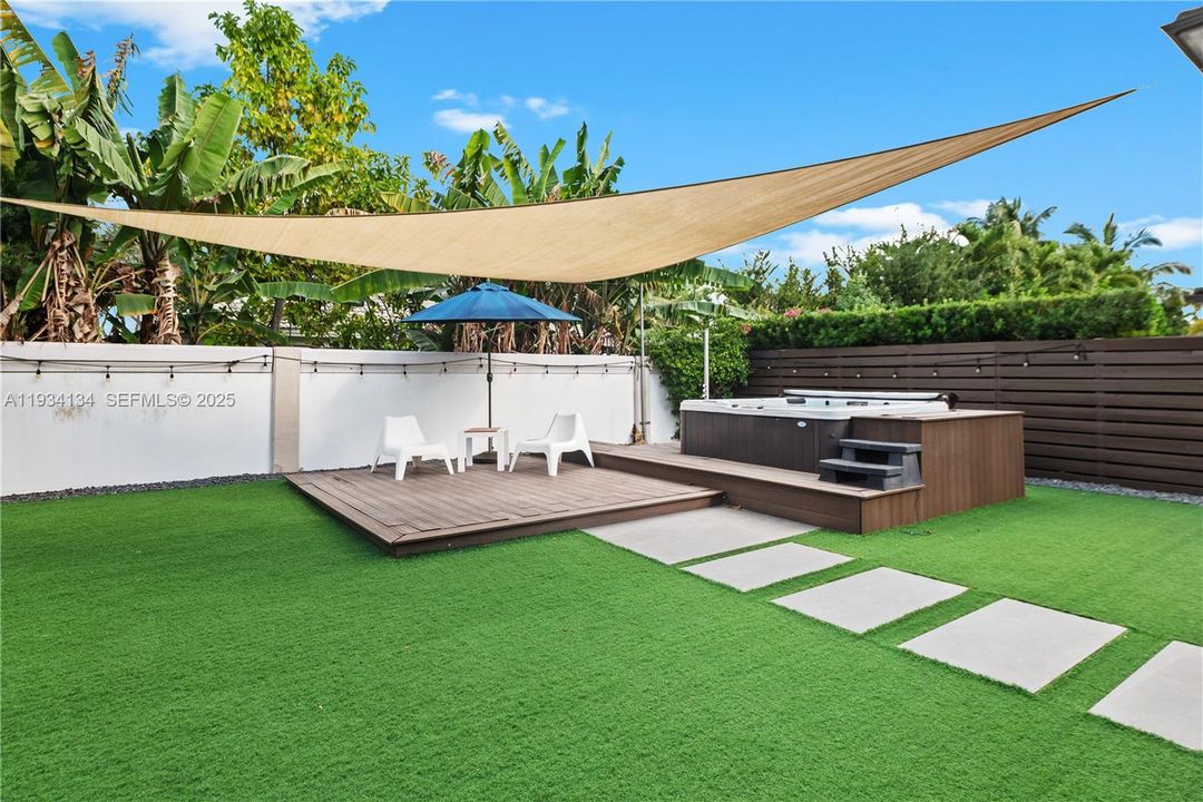 En Venta: $1,199,000 (4 camas, 3 baños, 2847 Pies cuadrados)