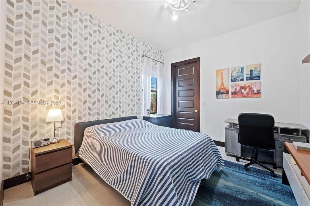 En Venta: $1,199,000 (4 camas, 3 baños, 2847 Pies cuadrados)