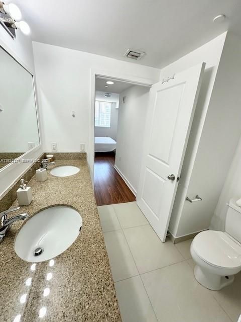 出租: $4,100 (3 贝兹, 2 浴室, 1146 平方英尺)