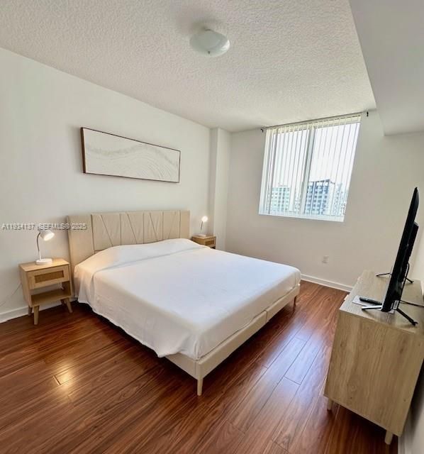 出租: $4,100 (3 贝兹, 2 浴室, 1146 平方英尺)