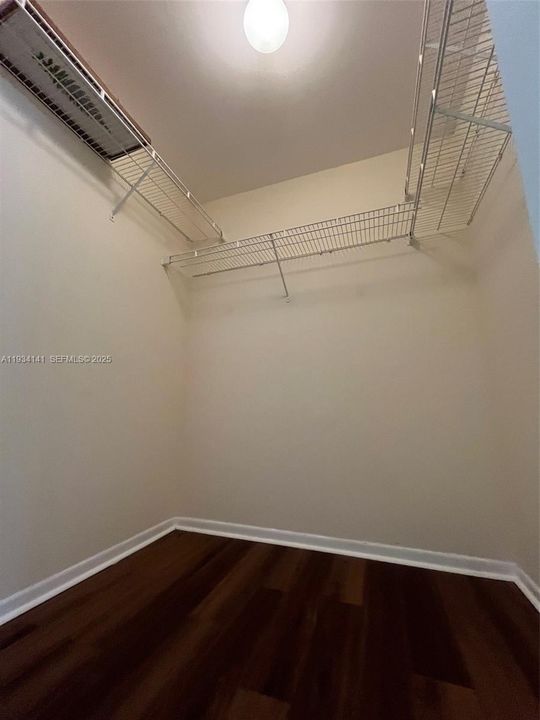 For Sale: $270,000 (2 beds, 2 baths, 1192 Square Feet)