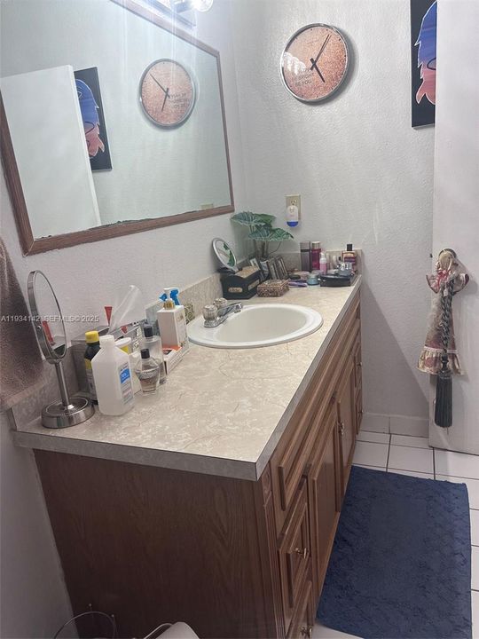 For Sale: $237,500 (1 beds, 1 baths, 755 Square Feet)