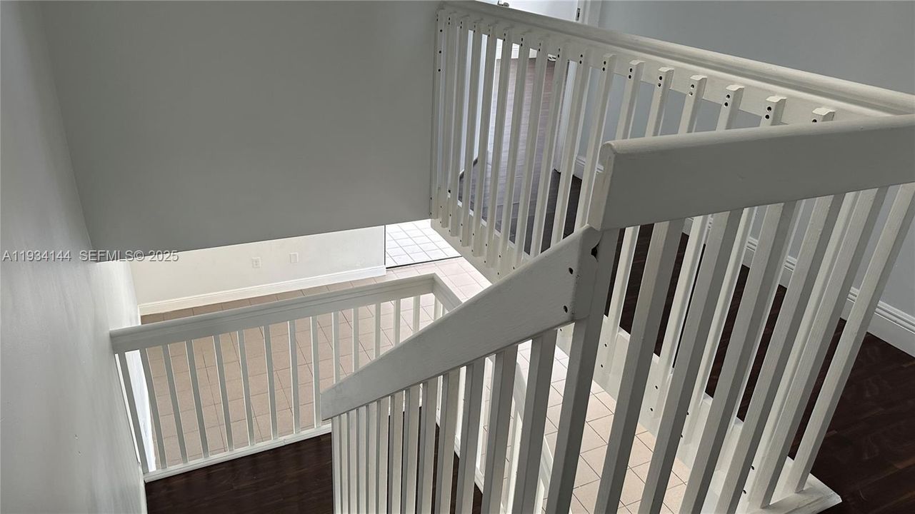 For Rent: $2,600 (2 beds, 2 baths, 1214 Square Feet)