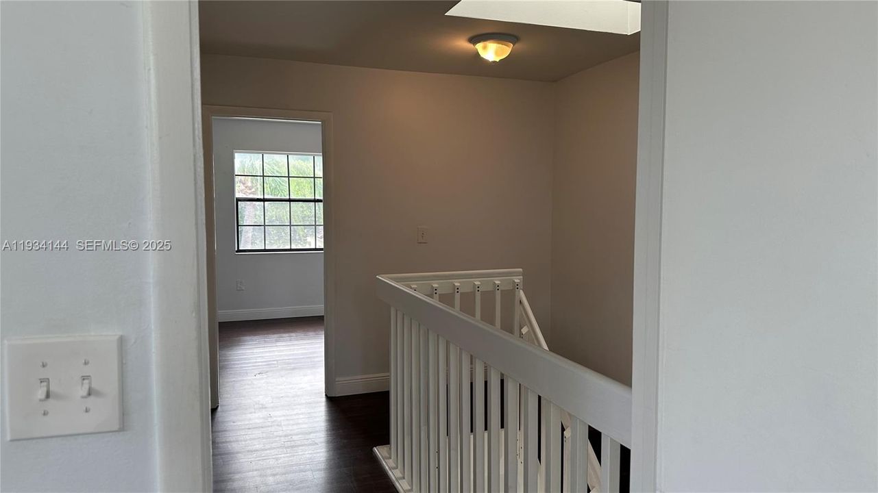 For Rent: $2,600 (2 beds, 2 baths, 1214 Square Feet)