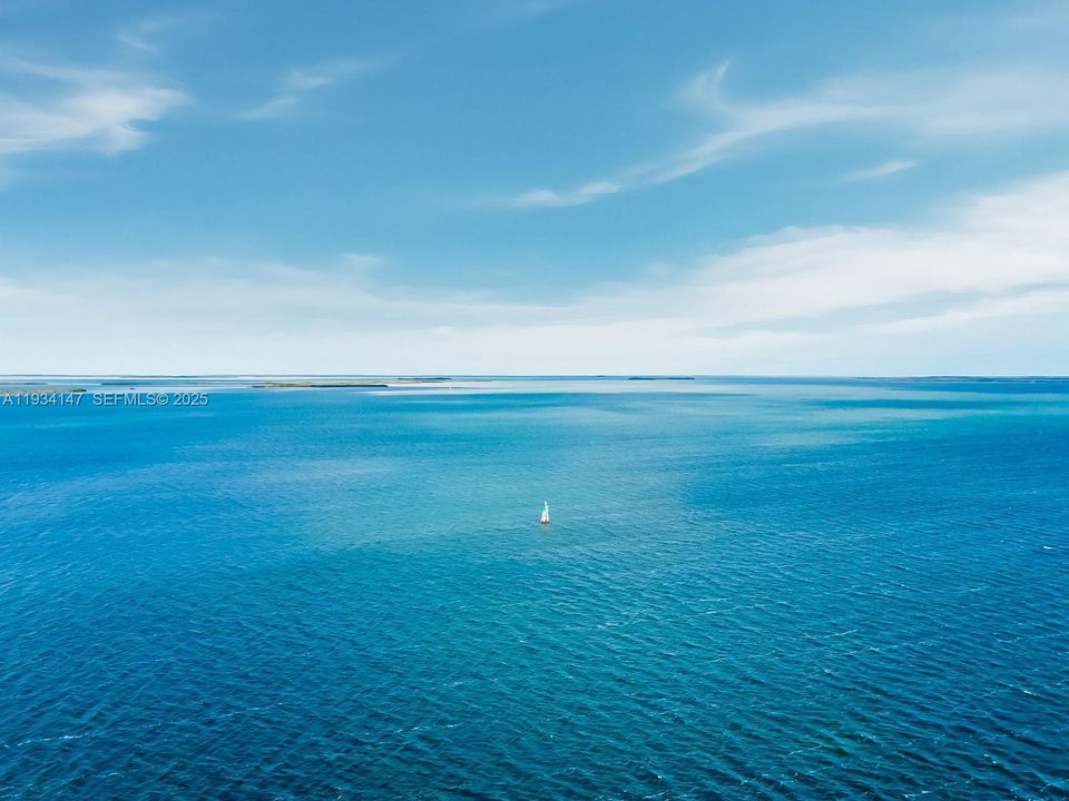 En Venta: $5,295,000 (5 camas, 5 baños, 4822 Pies cuadrados)