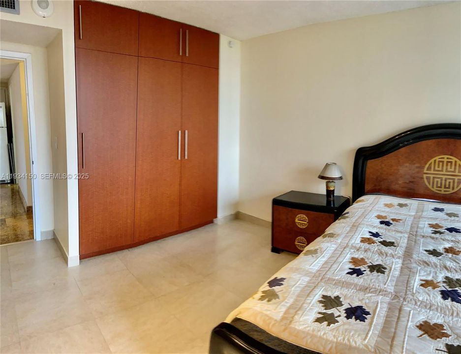 En Renta: $3,250 (2 camas, 2 baños, 1525 Pies cuadrados)