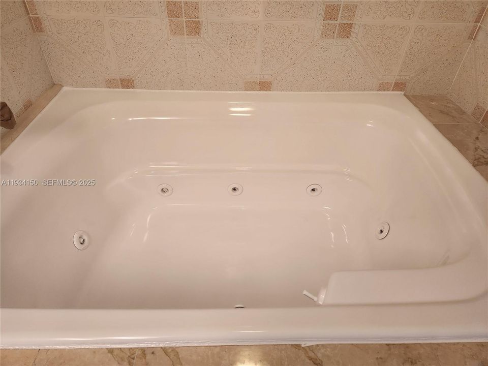 En Renta: $3,250 (2 camas, 2 baños, 1525 Pies cuadrados)