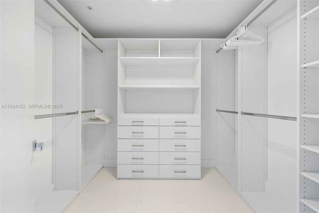 На продажу: $2,200,000 (3 спален, 3 ванн, 2386 Квадратных фут)