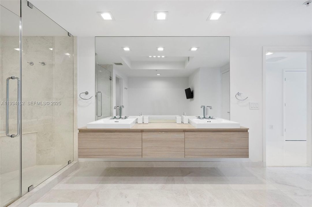 На продажу: $2,200,000 (3 спален, 3 ванн, 2386 Квадратных фут)