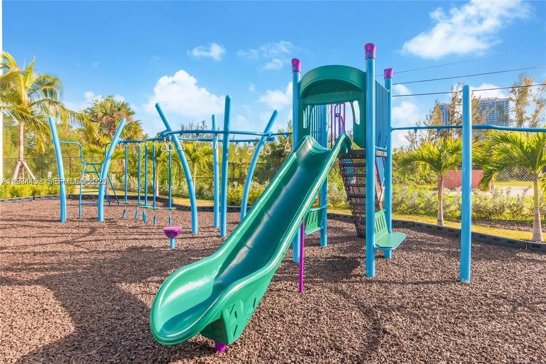 На продажу: $2,200,000 (3 спален, 3 ванн, 2386 Квадратных фут)