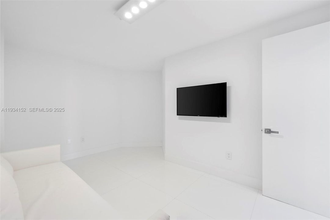 На продажу: $2,200,000 (3 спален, 3 ванн, 2386 Квадратных фут)