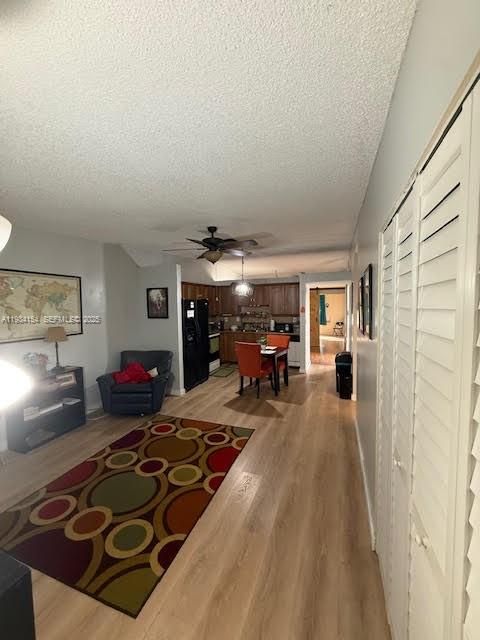 待售: $449,000 (2 贝兹, 2 浴室, 1225 平方英尺)