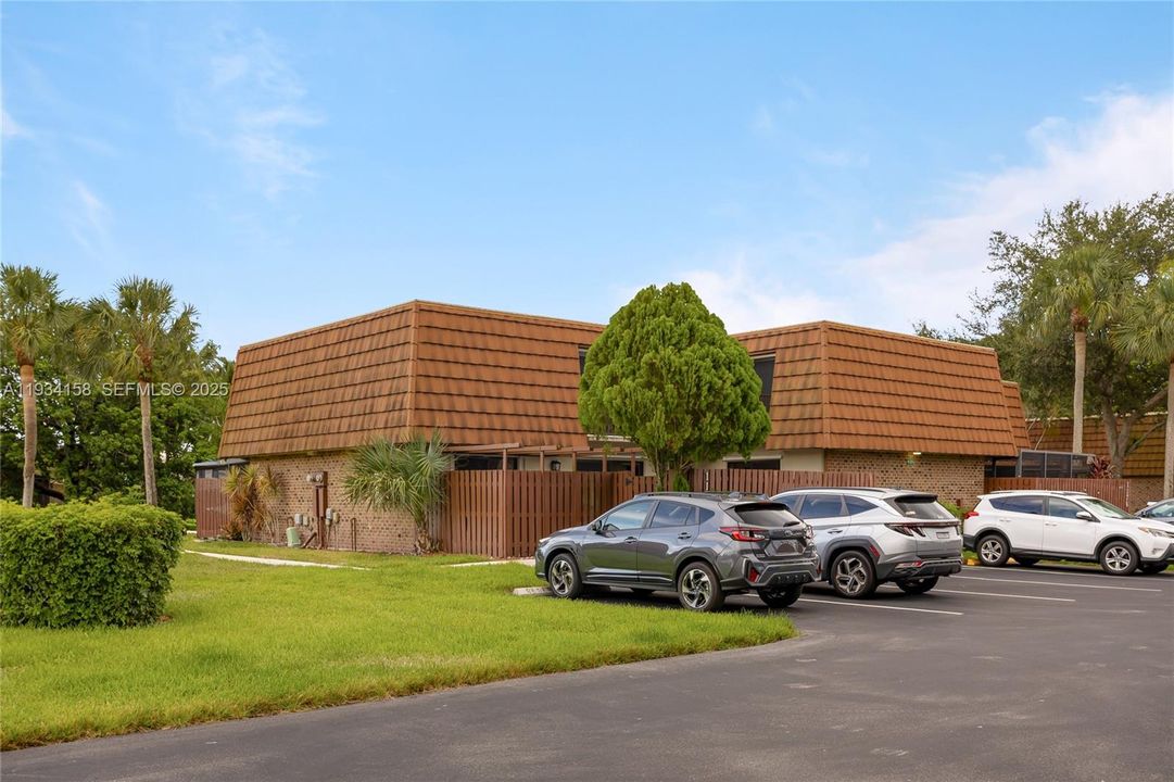 For Sale: $475,000 (3 beds, 2 baths, 1654 Square Feet)