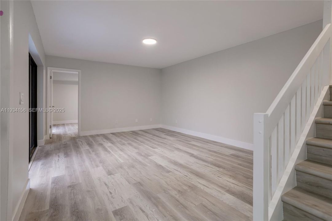 For Sale: $475,000 (3 beds, 2 baths, 1654 Square Feet)