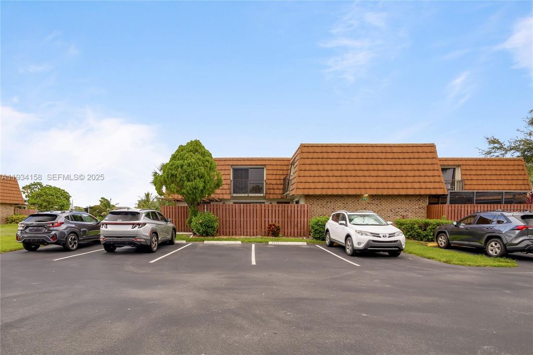 For Sale: $475,000 (3 beds, 2 baths, 1654 Square Feet)