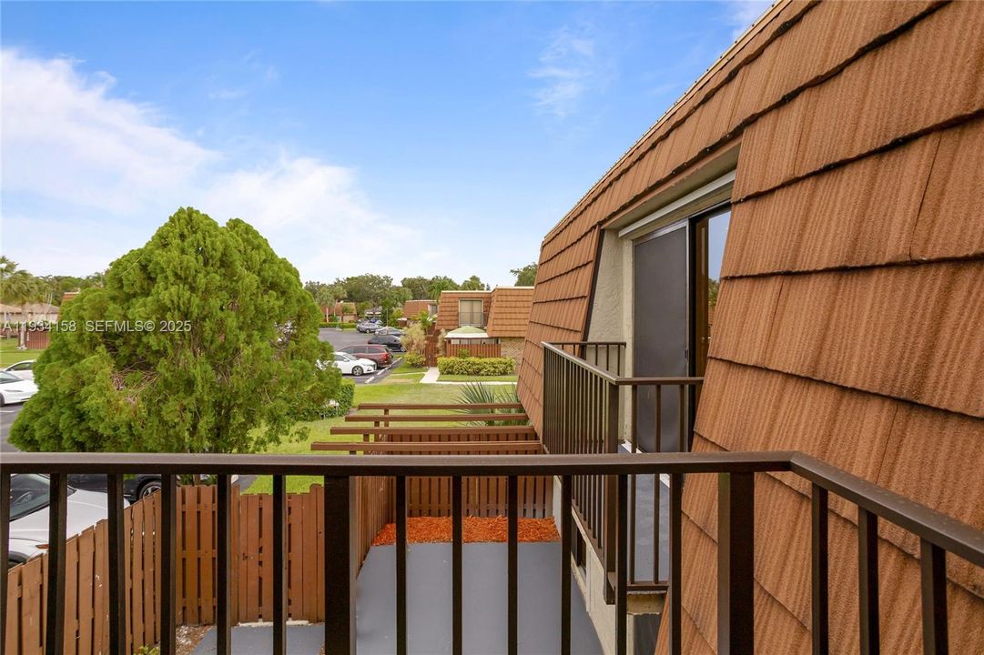 For Sale: $475,000 (3 beds, 2 baths, 1654 Square Feet)