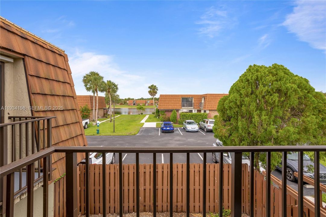 For Sale: $475,000 (3 beds, 2 baths, 1654 Square Feet)