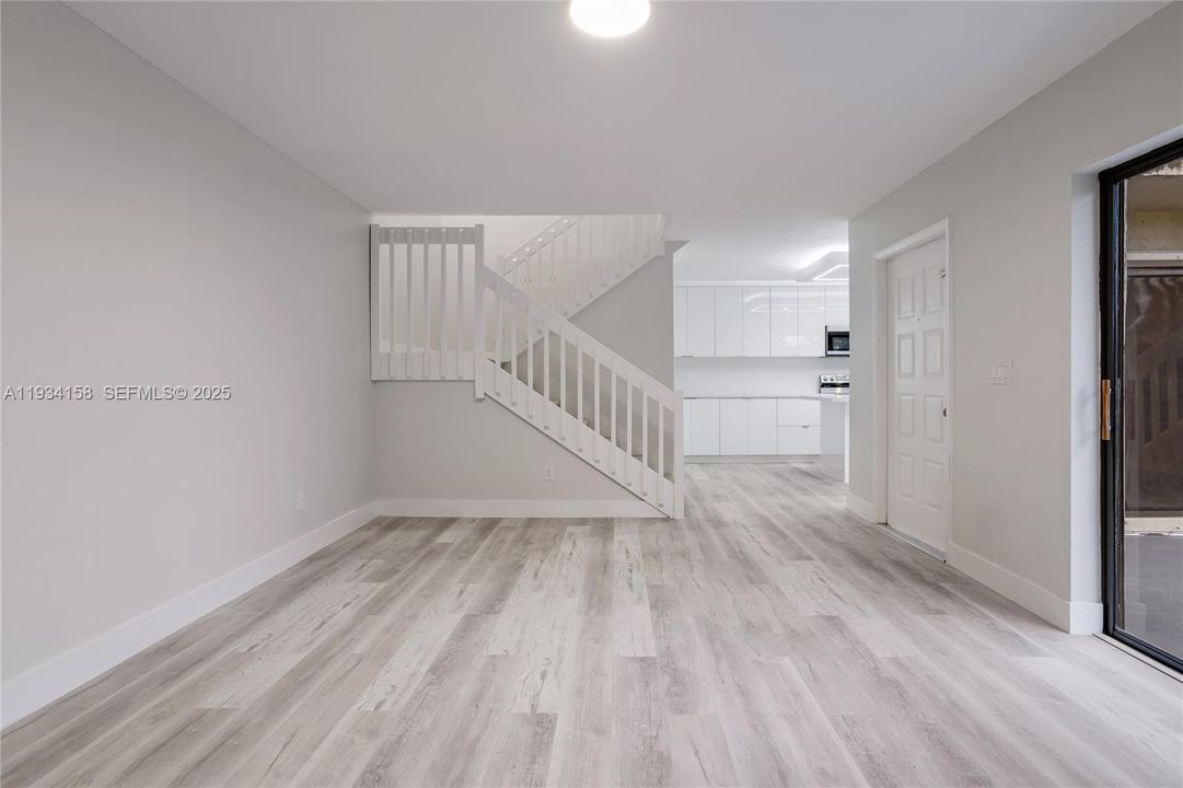 For Sale: $475,000 (3 beds, 2 baths, 1654 Square Feet)