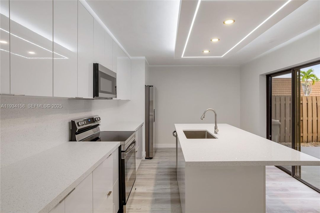 For Sale: $475,000 (3 beds, 2 baths, 1654 Square Feet)