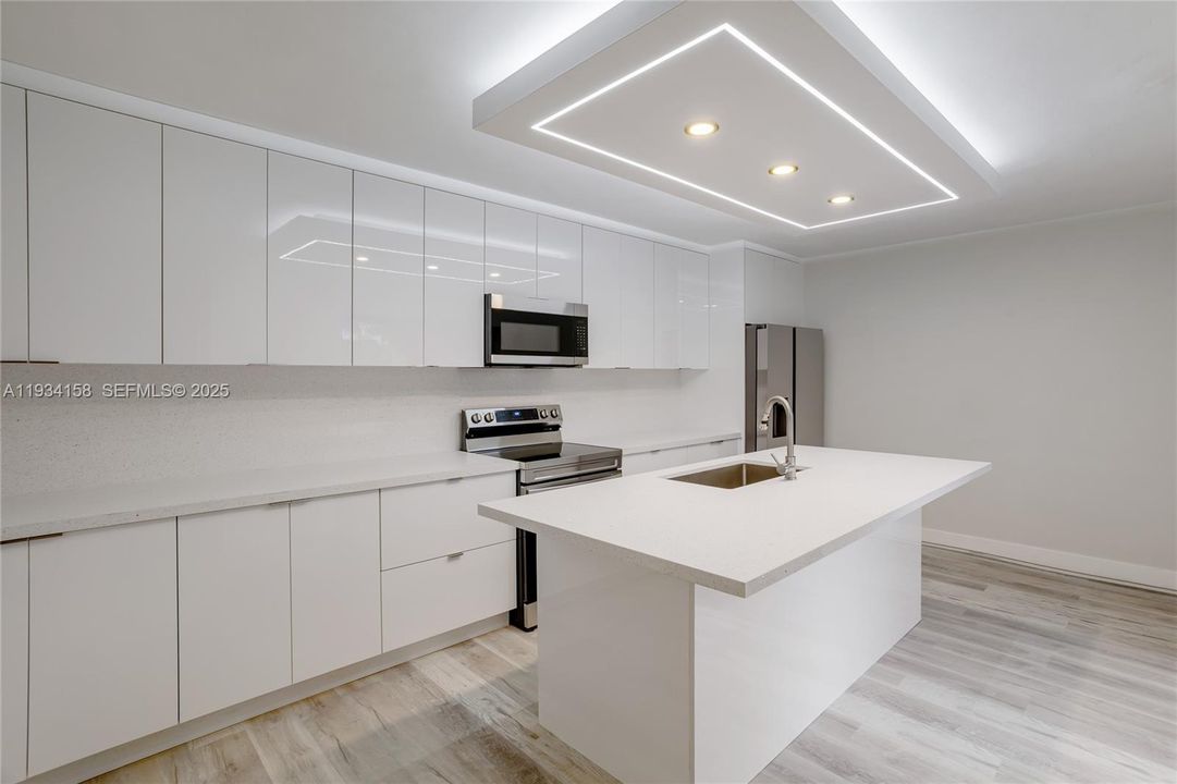 For Sale: $475,000 (3 beds, 2 baths, 1654 Square Feet)