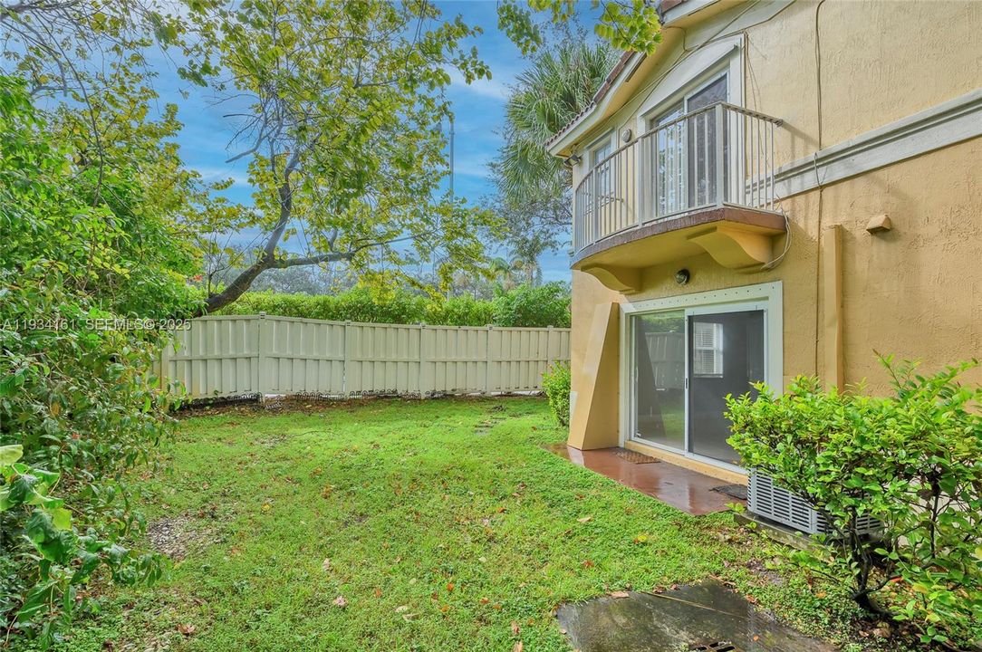 For Rent: $3,075 (3 beds, 2 baths, 1470 Square Feet)