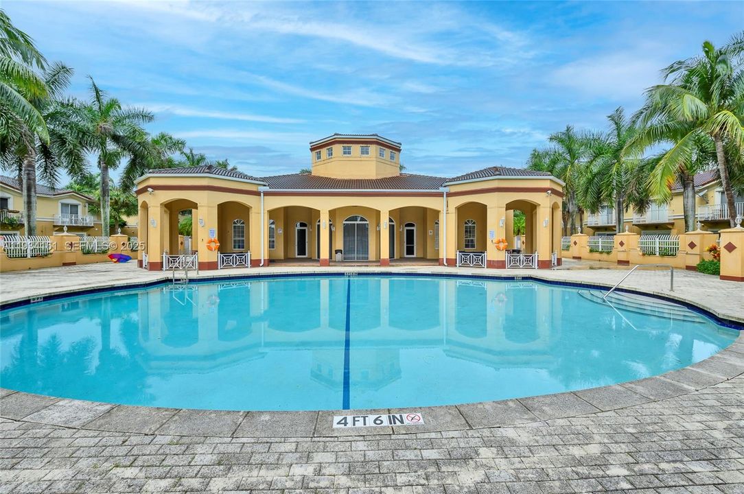 For Rent: $3,075 (3 beds, 2 baths, 1470 Square Feet)