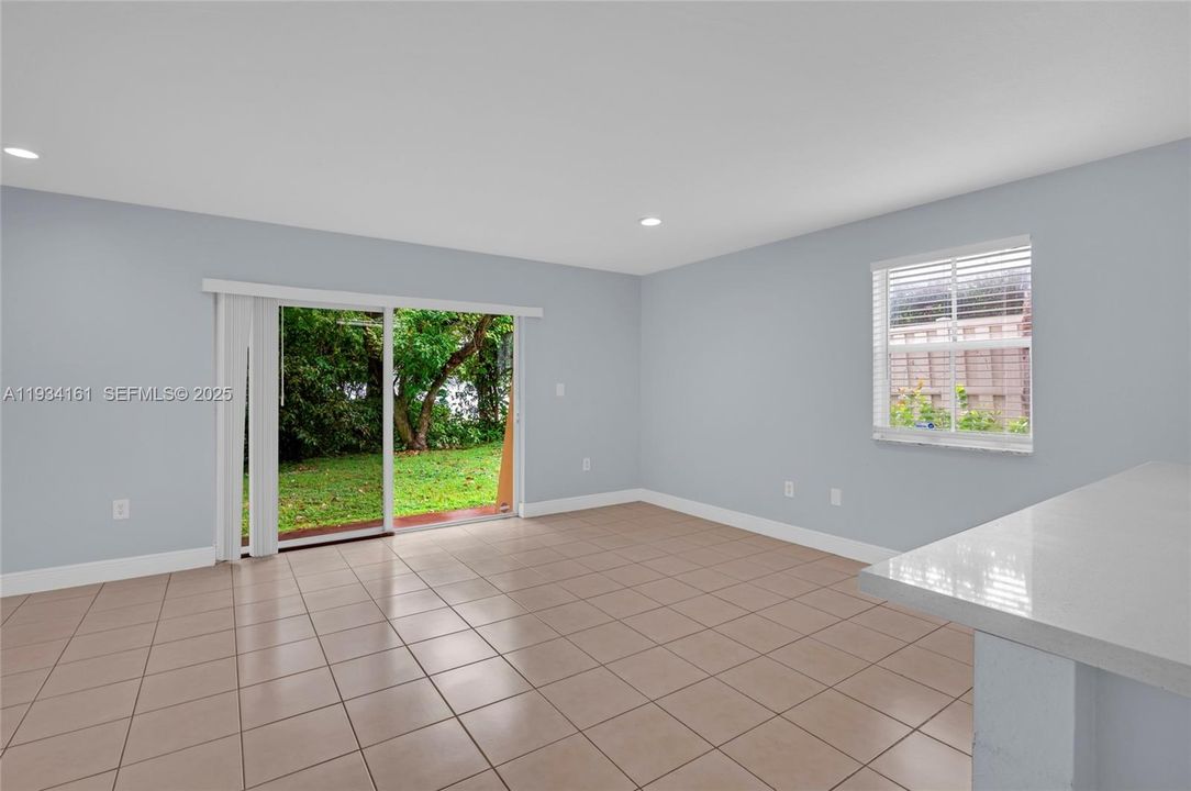 For Rent: $3,075 (3 beds, 2 baths, 1470 Square Feet)