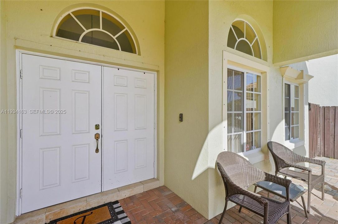 For Sale: $595,000 (4 beds, 3 baths, 2792 Square Feet)