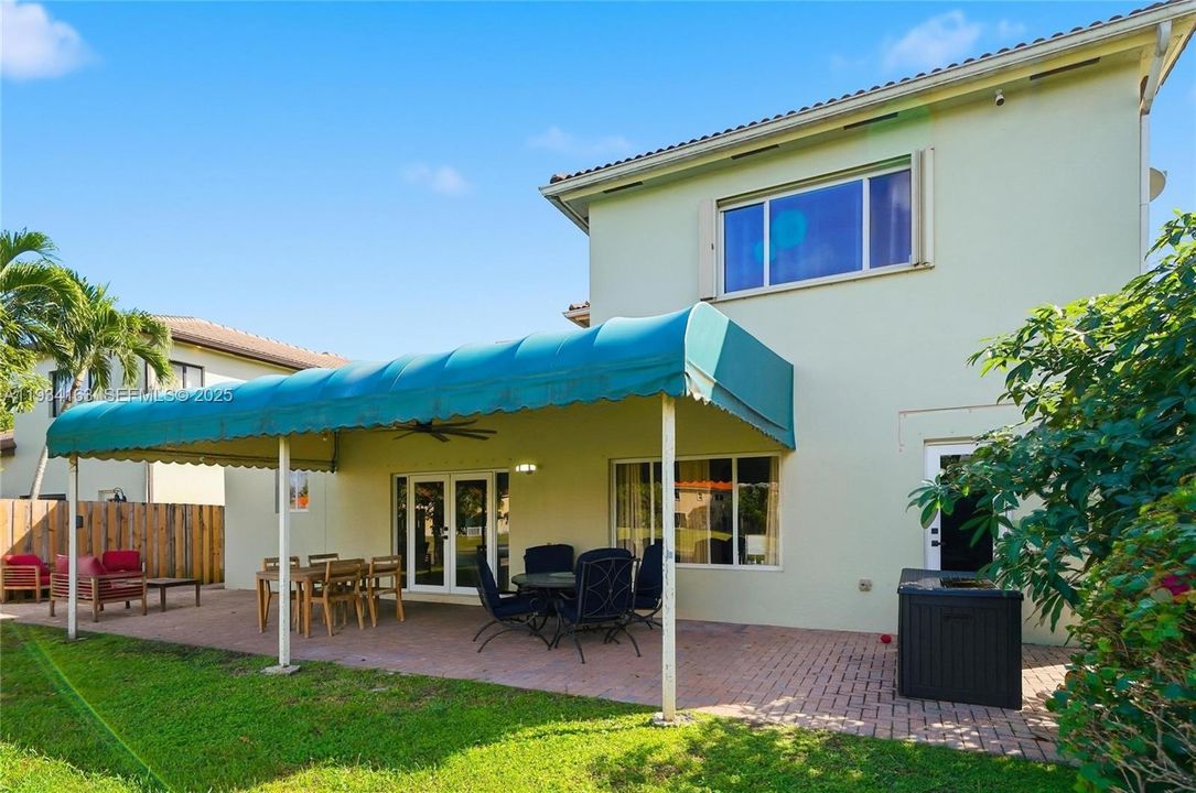 For Sale: $595,000 (4 beds, 3 baths, 2792 Square Feet)