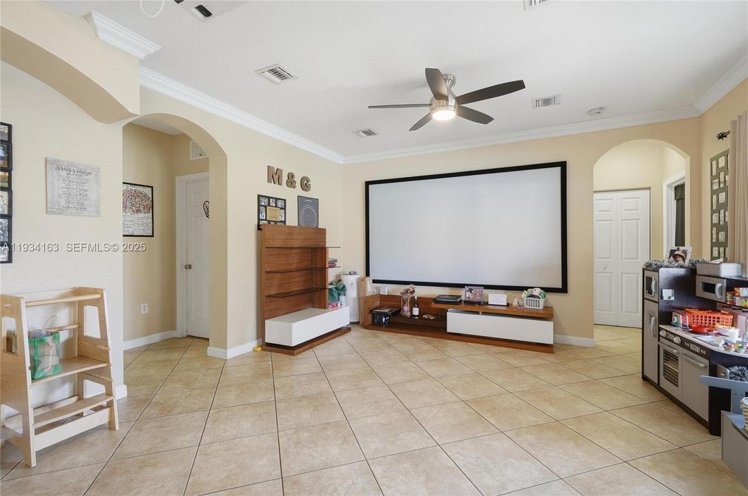 For Sale: $595,000 (4 beds, 3 baths, 2792 Square Feet)