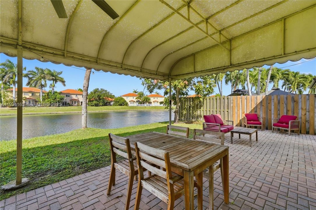 For Sale: $595,000 (4 beds, 3 baths, 2792 Square Feet)