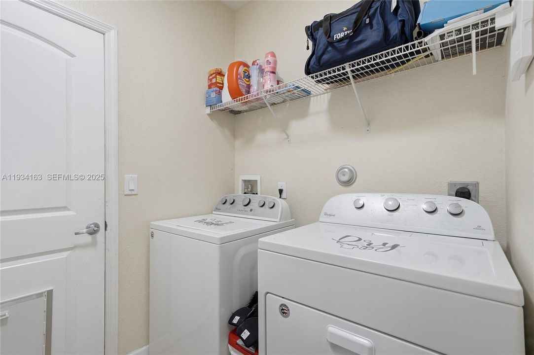 For Sale: $595,000 (4 beds, 3 baths, 2792 Square Feet)