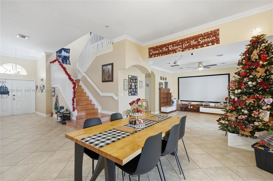 For Sale: $595,000 (4 beds, 3 baths, 2792 Square Feet)