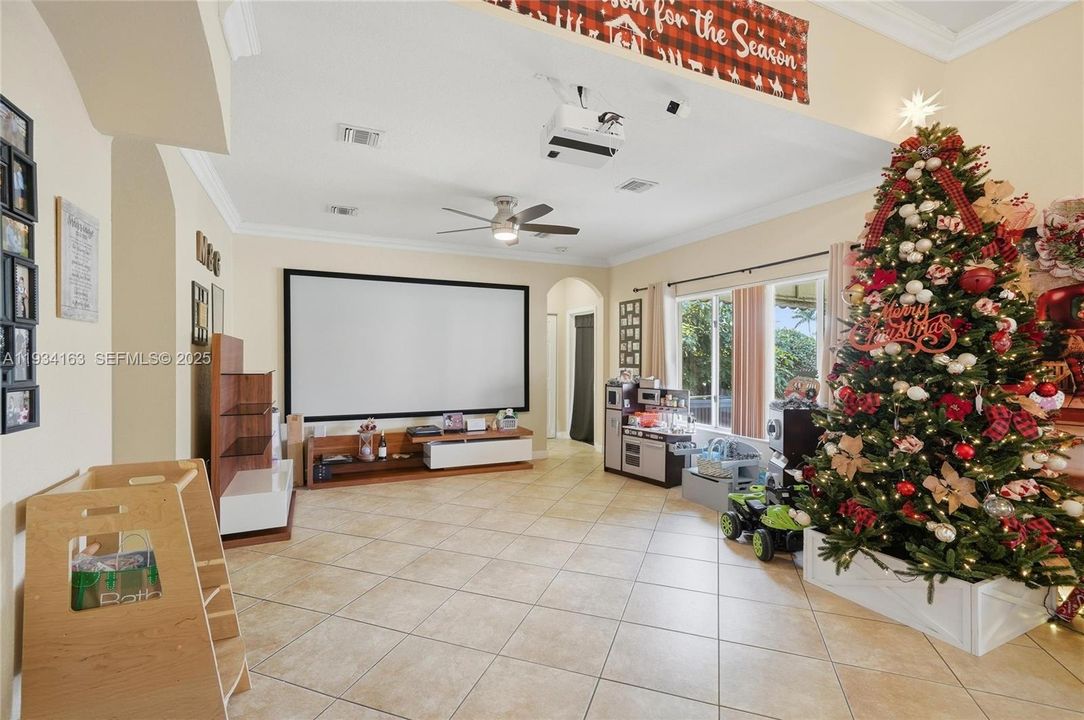 For Sale: $595,000 (4 beds, 3 baths, 2792 Square Feet)