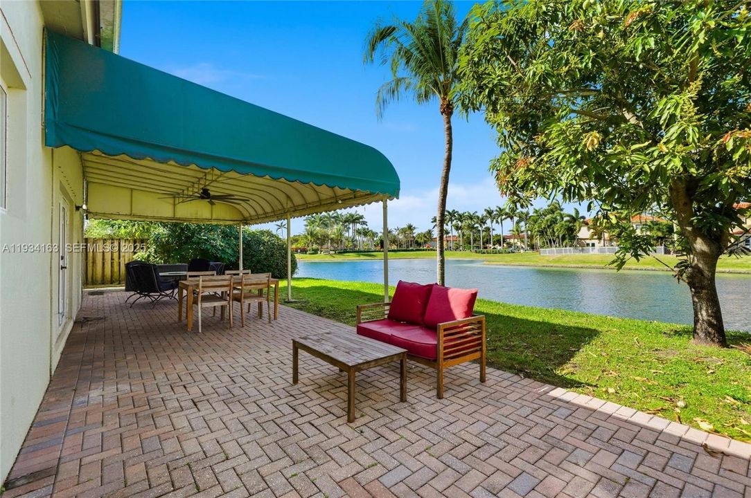 For Sale: $595,000 (4 beds, 3 baths, 2792 Square Feet)