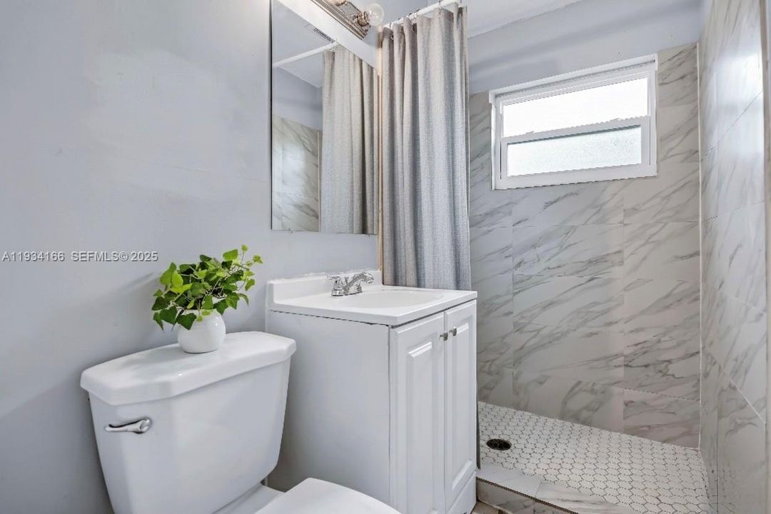 For Sale: $564,500 (4 beds, 2 baths, 1739 Square Feet)