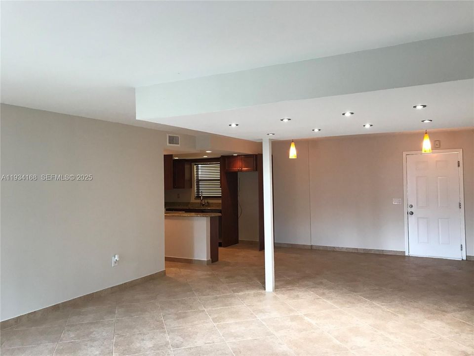 В аренду: $2,495 (2 спален, 2 ванн, 1502 Квадратных фут)