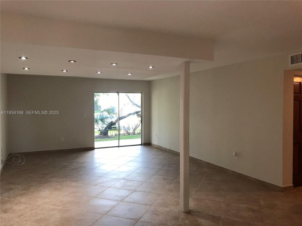 В аренду: $2,495 (2 спален, 2 ванн, 1502 Квадратных фут)
