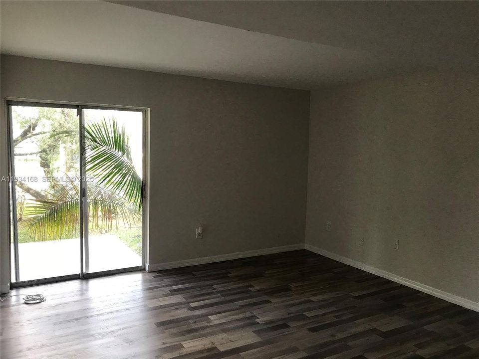 В аренду: $2,495 (2 спален, 2 ванн, 1502 Квадратных фут)