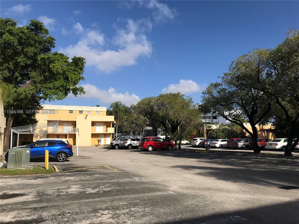 В аренду: $2,495 (2 спален, 2 ванн, 1502 Квадратных фут)