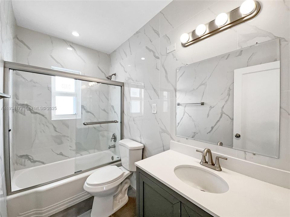 For Rent: $1,900 (1 beds, 1 baths, 800 Square Feet)