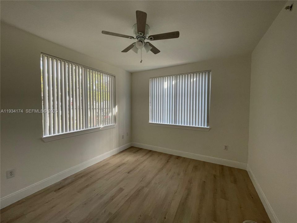 В аренду: $3,200 (3 спален, 2 ванн, 1202 Квадратных фут)