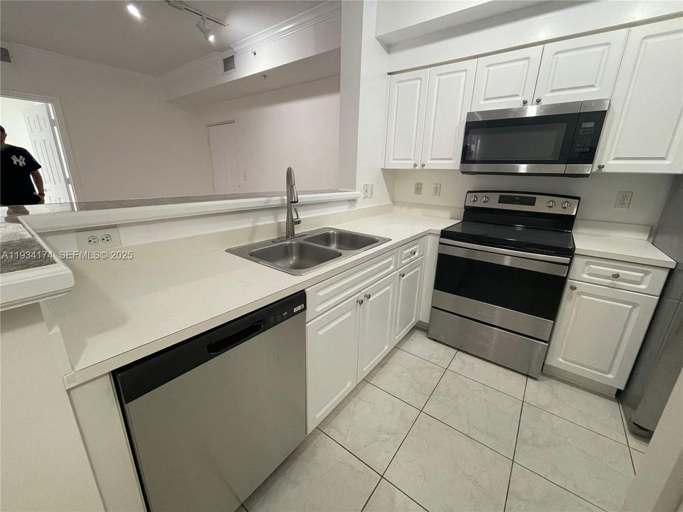 В аренду: $3,200 (3 спален, 2 ванн, 1202 Квадратных фут)