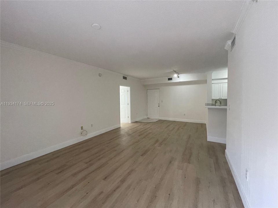 В аренду: $3,200 (3 спален, 2 ванн, 1202 Квадратных фут)